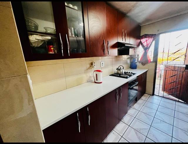 3 BEDROOM HOUSE FOR SALE IN KWAMASHU